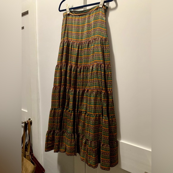 Sezane Dora Skirt - 100% Silk Size FR38/US6 - Rare - Picture 9 of 9